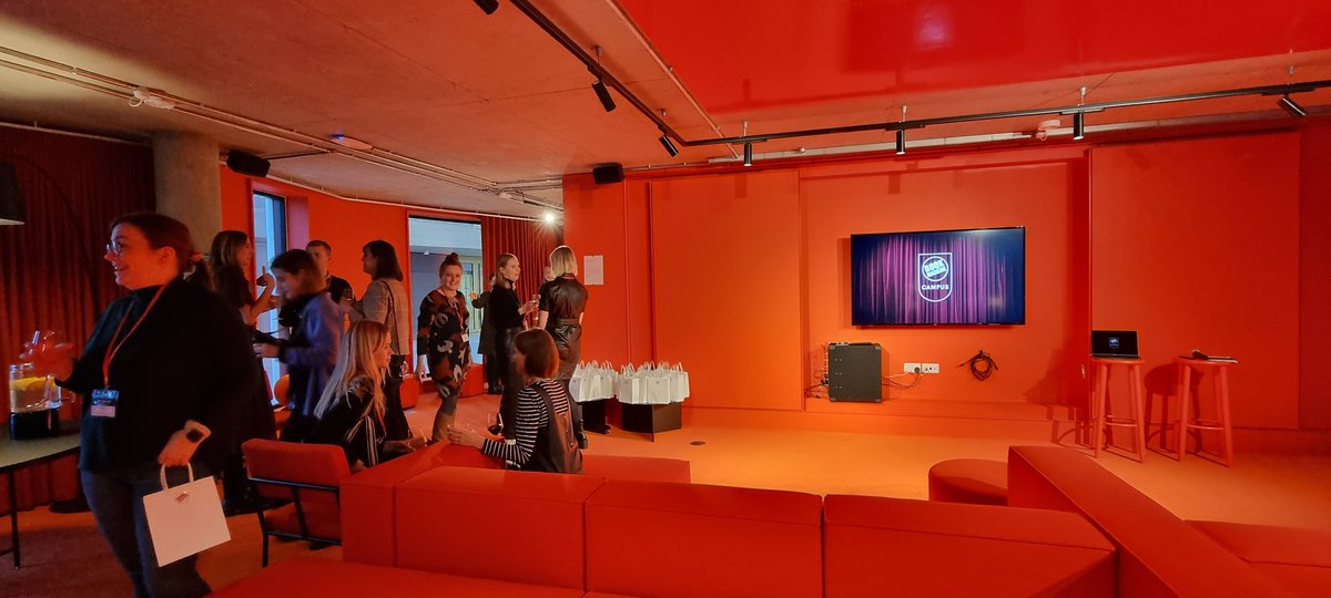 SYP_UK's tweet image. Celebrating our partner&apos;s @BookMachine new autumn courses! SYP members have a special discount on their courses 👀 what&apos;s not to love? And can you spot one of our chairs @amalia_mih and the lovely @LauraSummersNow in one of the photos? 😉 #BookMachineCAMPUS