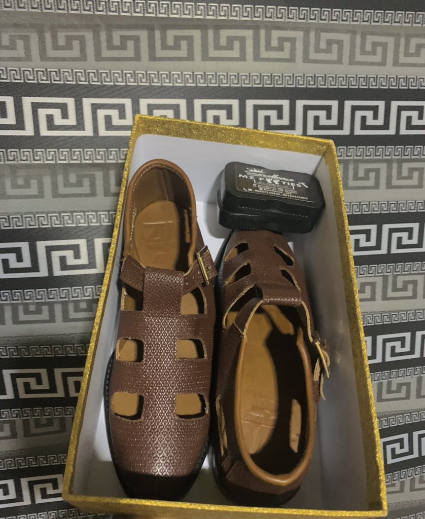 excellenceMZ's tweet photo. A journey of a thousand miles begin with a fabulous pair of shoes.  
Available in different sizes and colors.
#patrickfakoya #BeautyIsBack #Luth #BBNaijaSeason7 #Nurses #electricity #inflation https://t.co/3MYX40aD3i