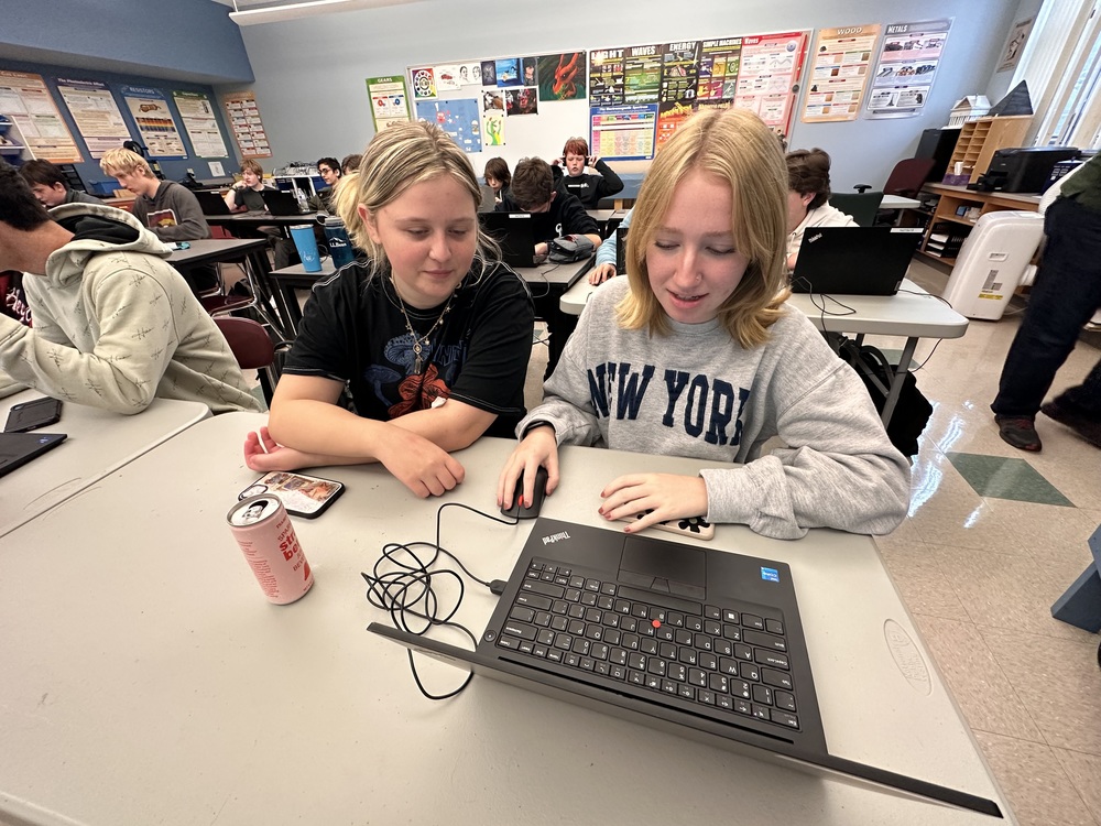 Exploring Computer-Aided Design with Mr. Rocheleau gdrsd.org/article/871408…