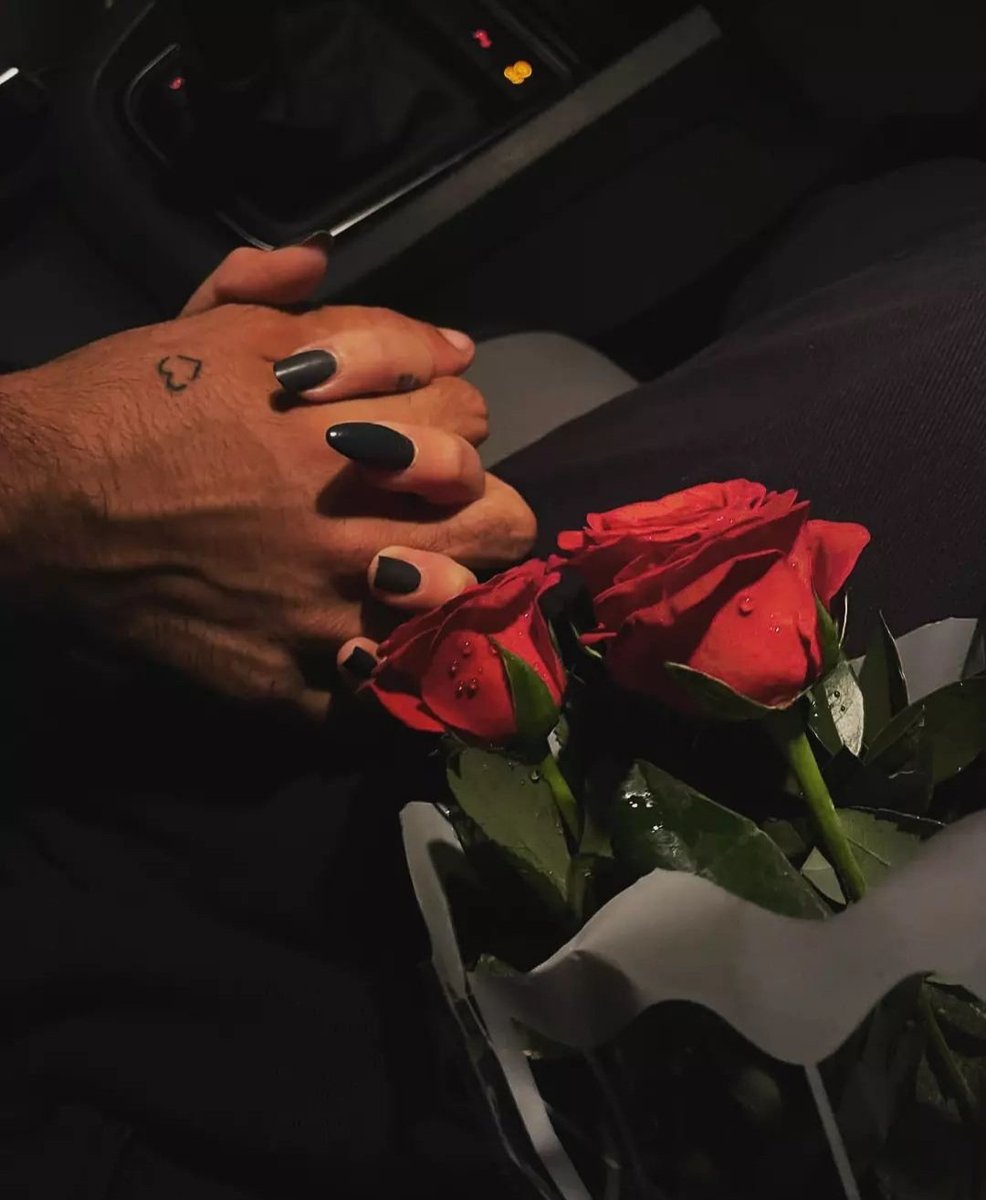 العمر مـن غير حب شيفيد ؟
 لمني بعصرة جفوفك ♥️