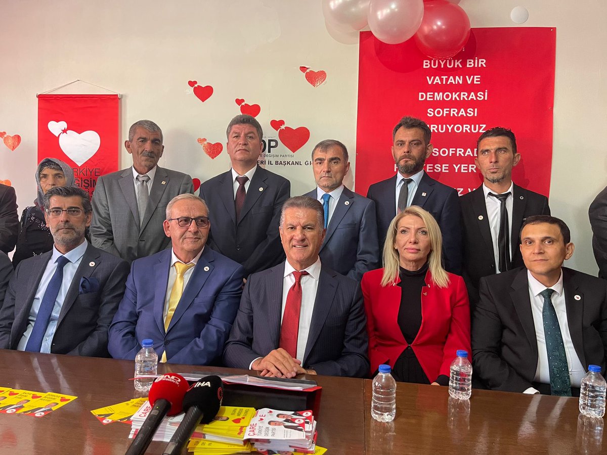 Bugün Kayseri il binamızı açtık.
Kayseri değişimden yana, Kayseri değişime hazır…
Kayseri’de değişim var.