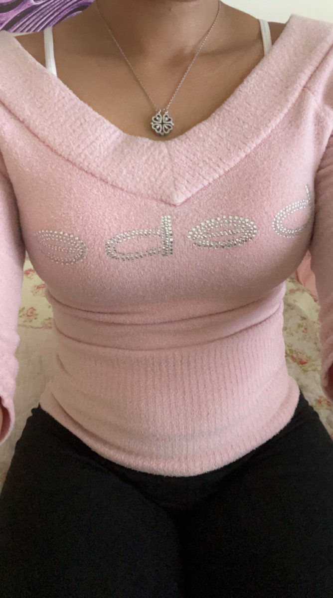 brattearz's tweet photo. in luv w my outfit today ♡ https://t.co/fEsb6AC0Dq