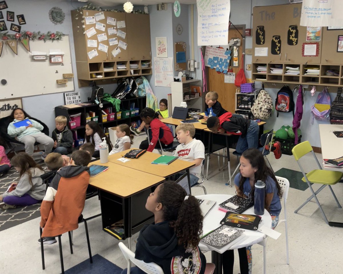 Writing about memories and that happened in our lives. :)#memoriesofa4thgrader #littlekidsgotsomememories #imalexthefunnytweeter <a href="/Barry_NelsonPSD/">Barry Nelson</a> @Ashtyaddi