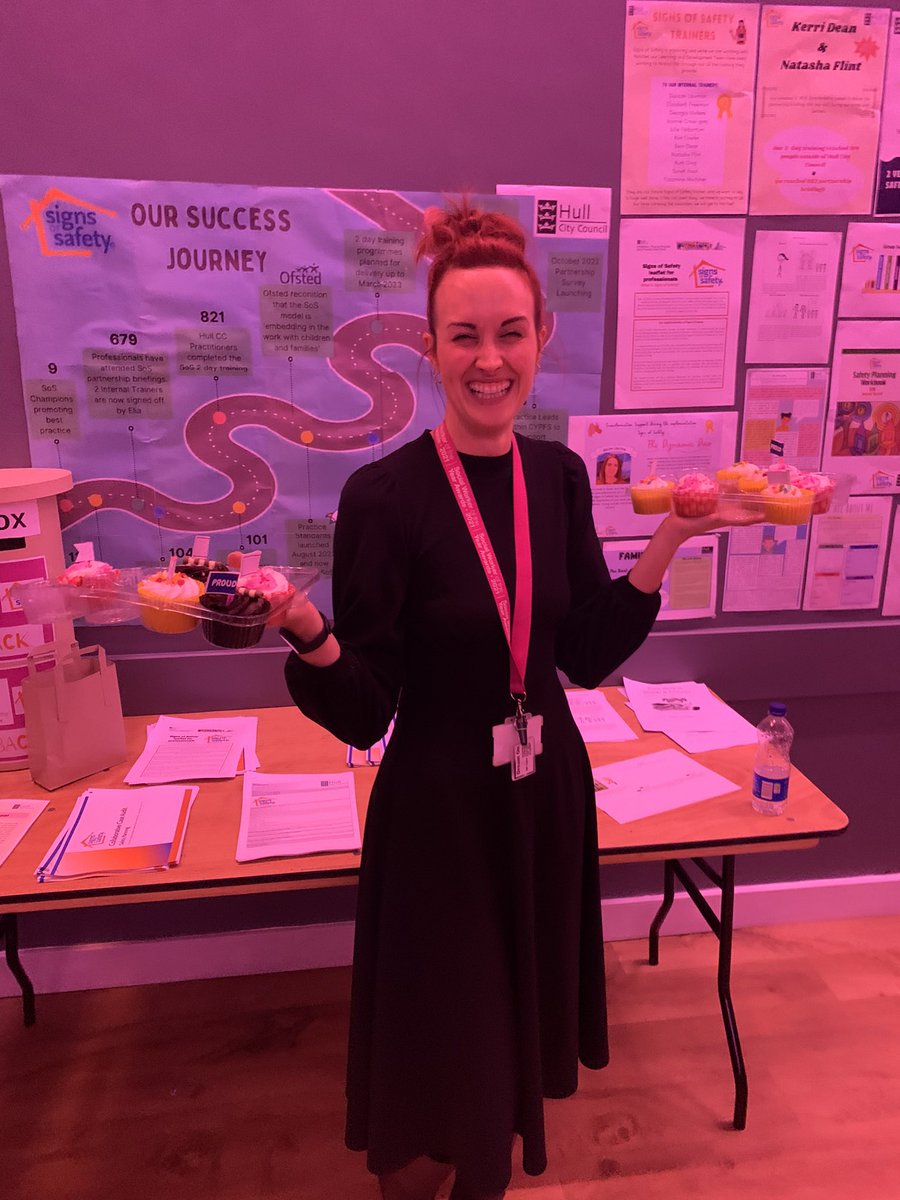 ClaireRhullcc's tweet photo. Cake anyone! Signs of safety journey! @signsofsafety our signs of safety celebration #teamhull #signsofsafety https://t.co/s8nRUUFN3R