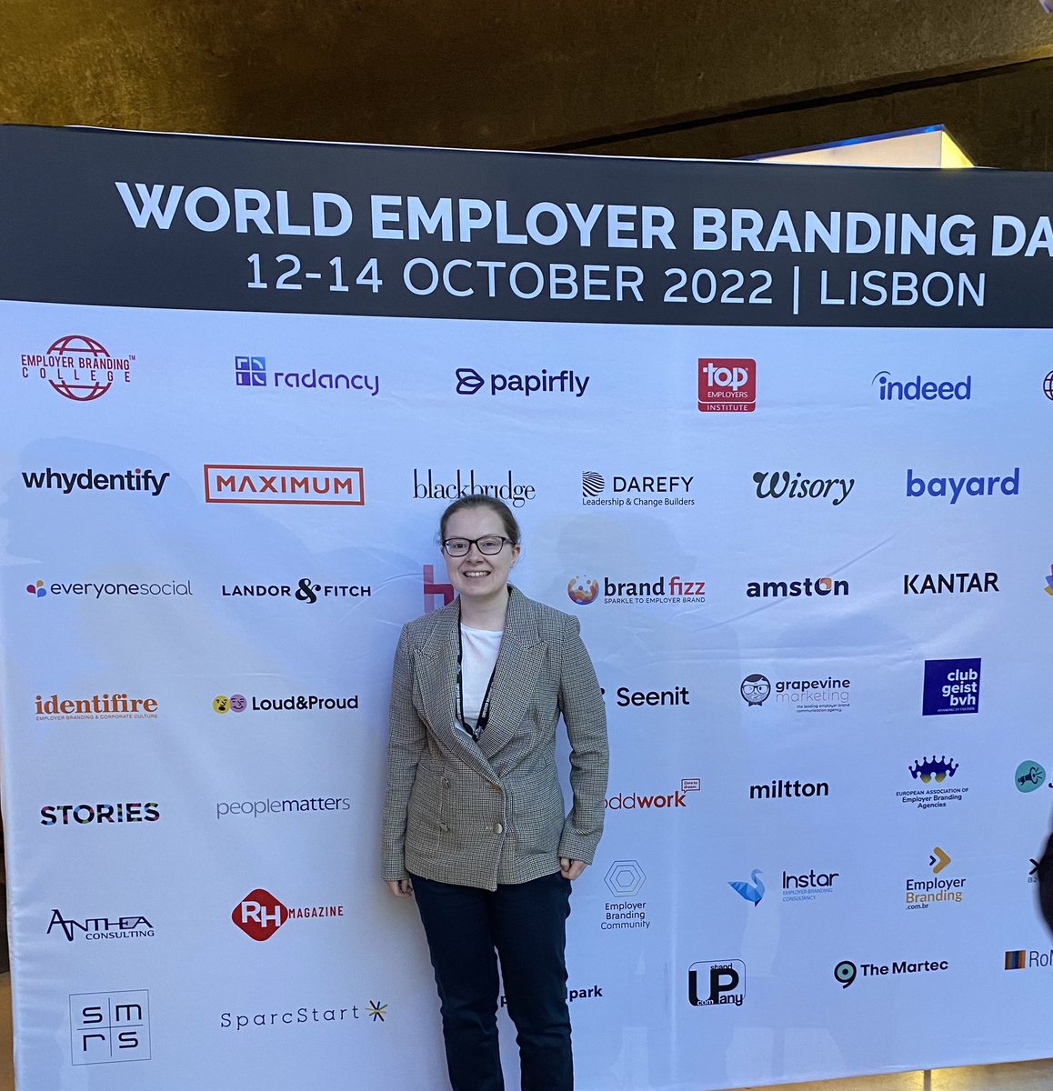 Laura Howat tweet media