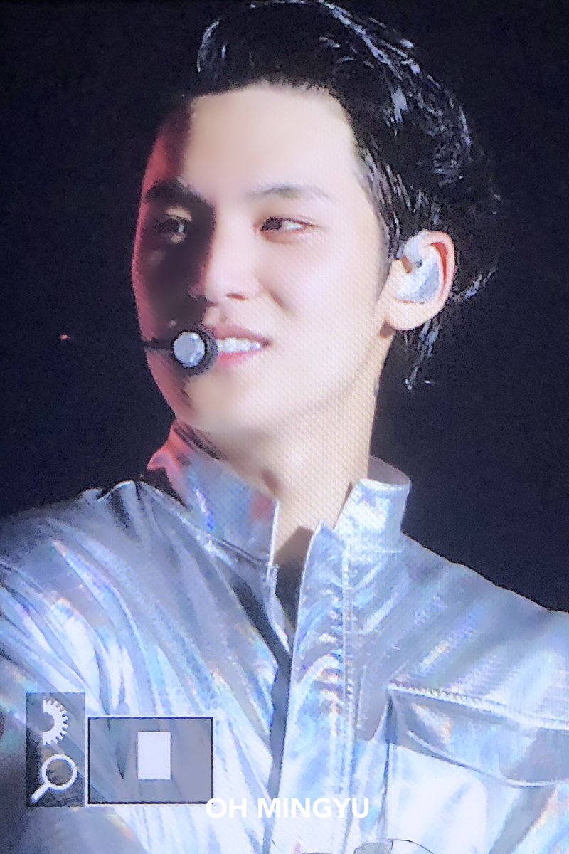 221013
#민규 #MINGYU 
#세븐틴 #SEVENTEEN