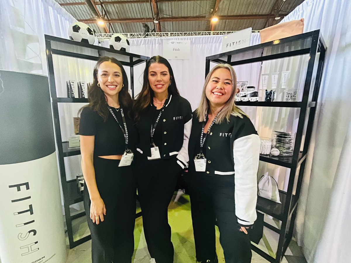 Meet @TheFitish team here at Discovery Show West! Fitish is a cruelty-free #CBD skincare brand that will keep your skin nourished and hydrated in and OUT of the gym.