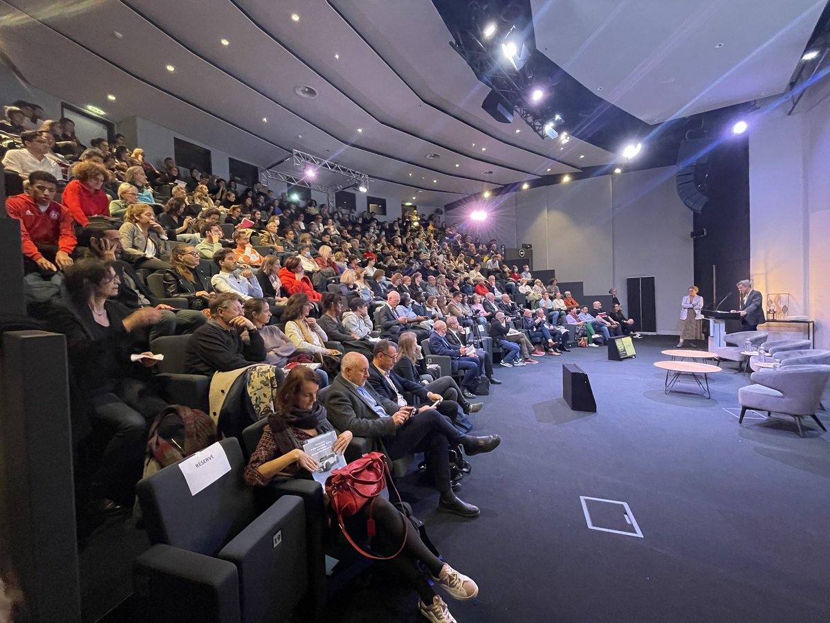 elisabeth cialdella tweet media