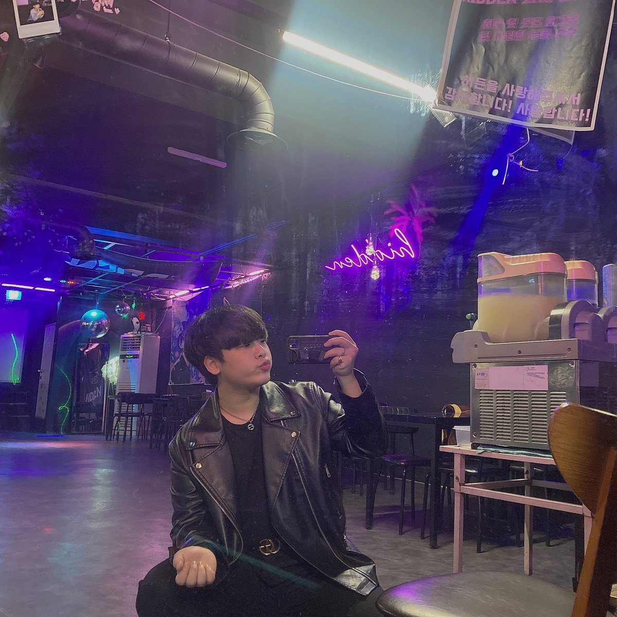 난 불알 볼따구에 달려있ㅇ,,,
#퀴친소 #게친소 #트친소