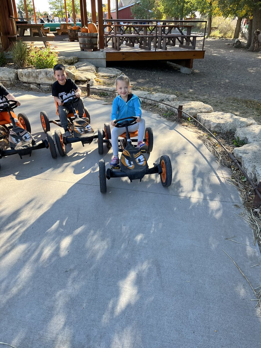 PrincipalPaul's tweet image. Great time at P and M today! Thank you #UVlearn kinder teachers for planning such an AWESOME time! #UVLearn #bexceptional