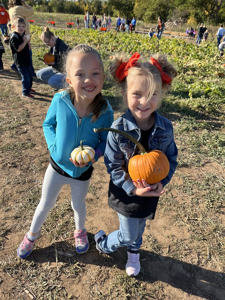 PrincipalPaul's tweet image. Great time at P and M today! Thank you #UVlearn kinder teachers for planning such an AWESOME time! #UVLearn #bexceptional