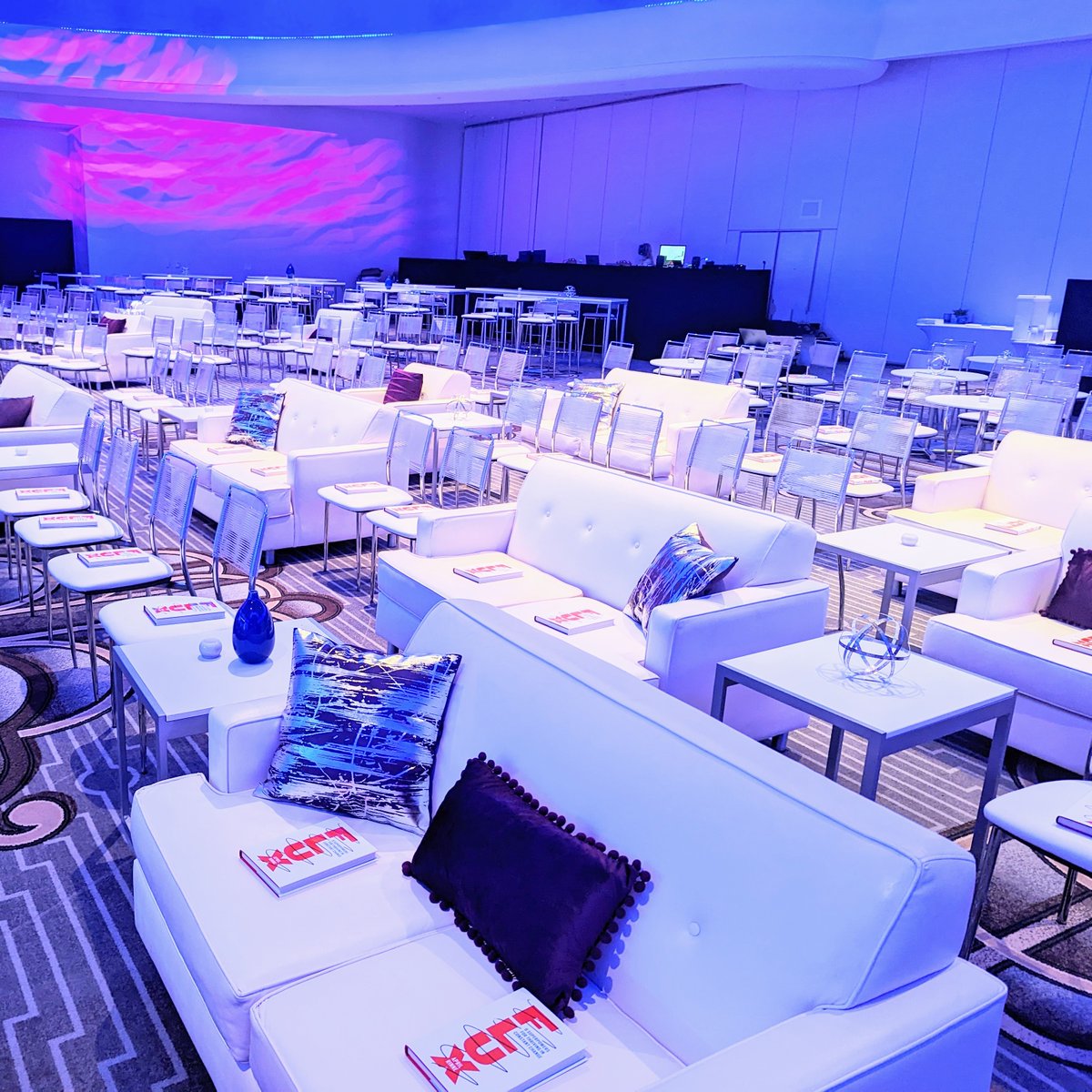 It's not every day that I walk into a beautiful room &amp; find my book on every seat. What a joy &amp; fabulous women's leadership summit! ✨ Thank you <a href="/MorganStanley/">Morgan Stanley</a> – here's to recharging, taking charge, &amp; thriving in a world in flux. 
#MSWLS #MSWomenWithoutLimits <a href="/hwaspeakers/">The Harry Walker Agency</a>