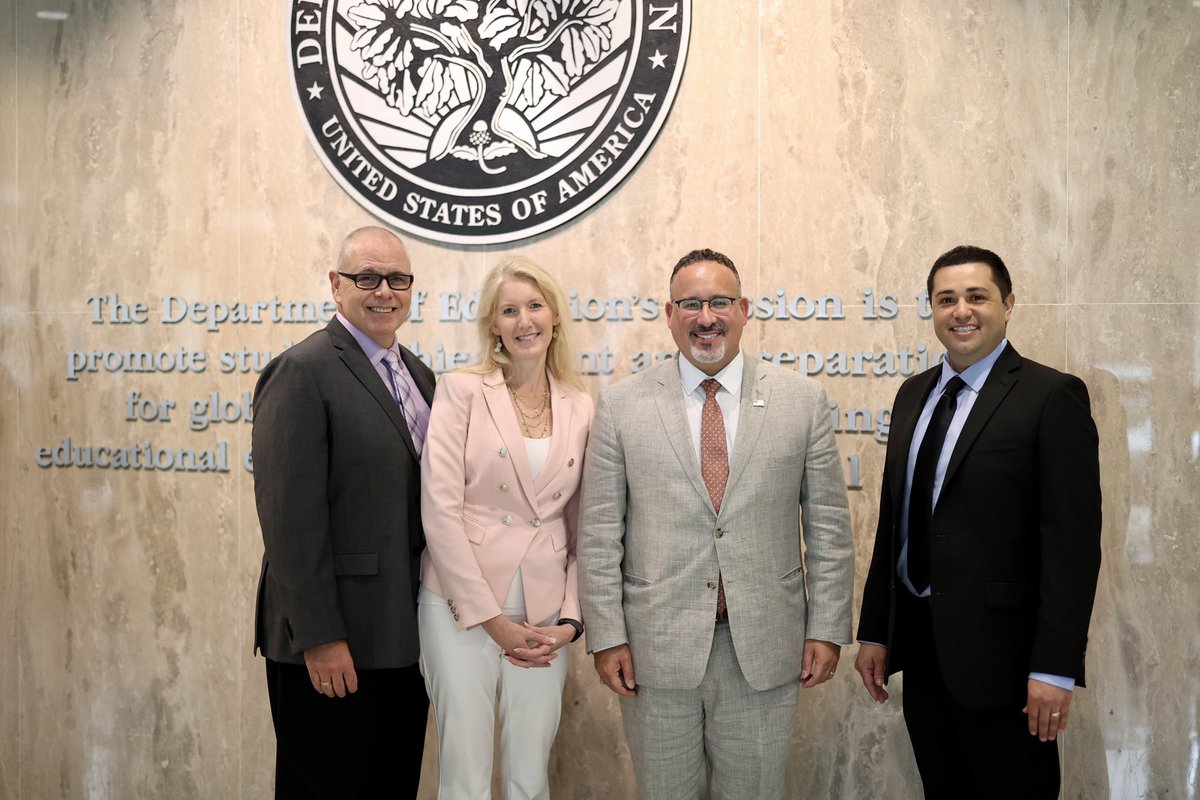 WeAreNPA's tweet photo. Our three Principal of the Year finalists @davidarencibia (TX), John Briquelet (CA) &amp; Donna Hayward (CT) are visiting @usedgov today and had a surprise meeting with @SecCardona, who shared his congratulations and gratitude for the work principals do. https://t.co/m1GnN2zyzs