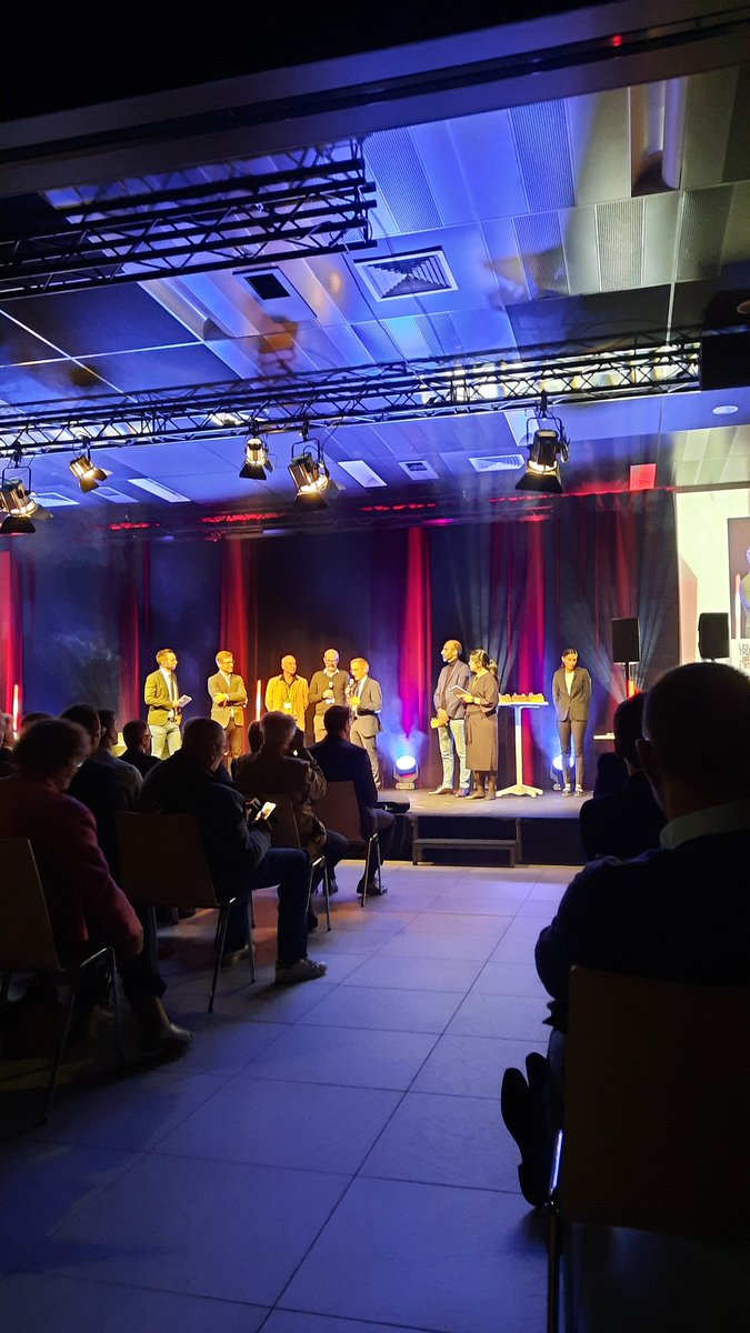 Trophées de l'immobilier du <a href="/Le_Progres/">Le Progrès</a>, @vincentcristia de <a href="/LMHabitat/">LyonMétropoleHabitat</a> vient de remettre le trophée de la réalisation architecturale à @Zarchitectures et <a href="/snohetta/">Snøhetta</a> pour la future cité administrative d'État de <a href="/Lyon/">Lyon</a> 
#architecture <a href="/EbraEvents/">EBRA Events</a>