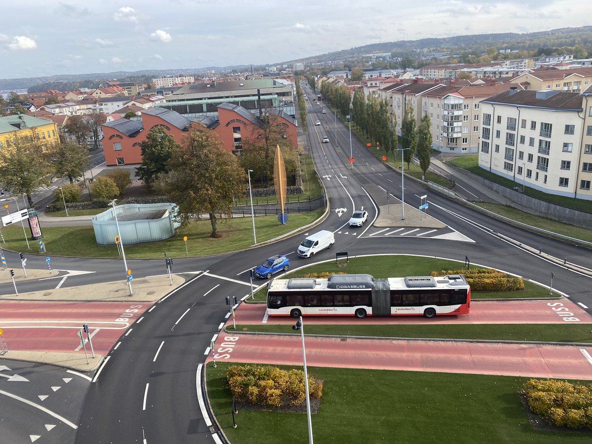 Jönköping visar hur prioriterad och attraktiv busstrafik kan se ut! #jönköping