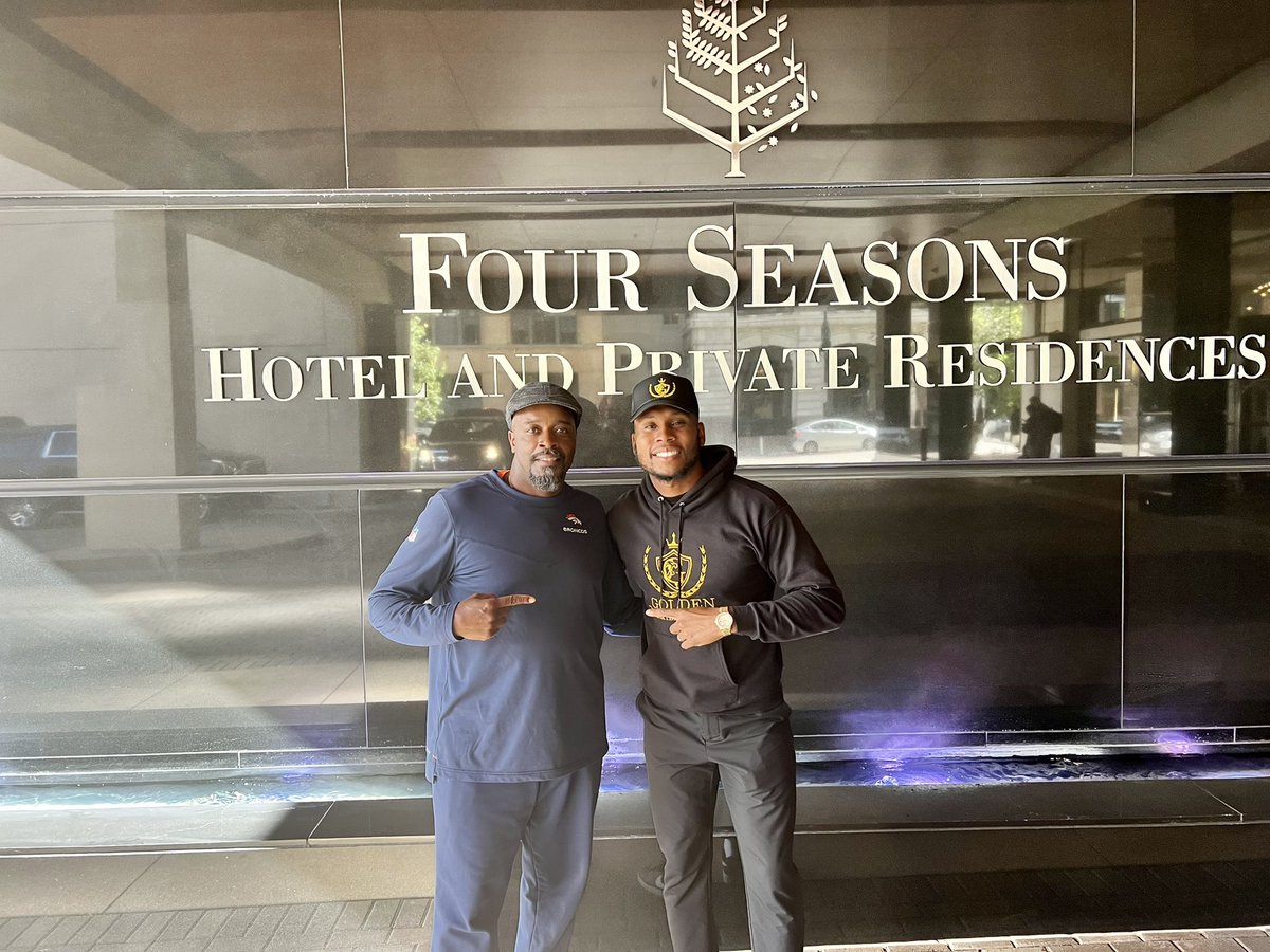 S/O to my guy Ray Jackson, the VP for the Denver Broncos. This guy taught me how to be a pro on and off the field. He also taught me how to “stack that cheese”. 😂 All my ex Steelers teammates know what that means. Much love Brotha! 👊🏾