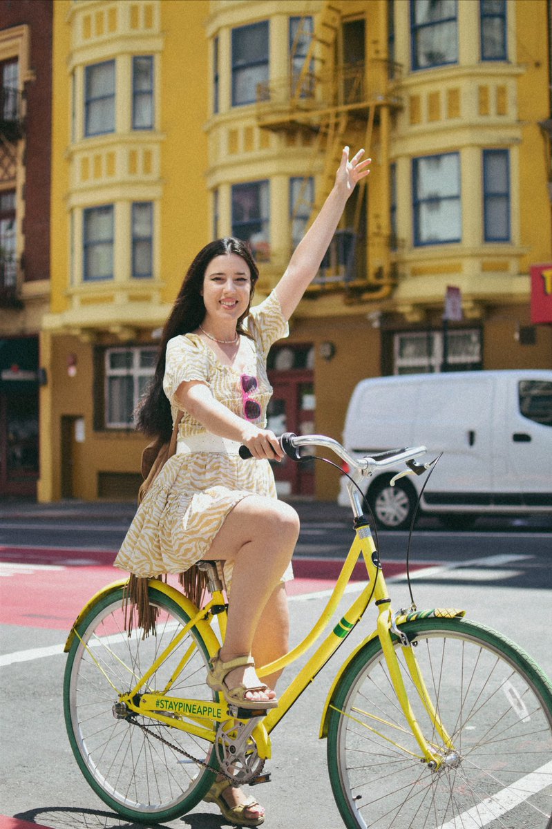 Staypineapple's tweet image. Yellow is a feeling at Staypineapple San Francisco! And exploring the city on one of our yellow Pineapple beach cruisers is the best way to see the sights! 🌁

Check one out at any of our 10 locations!🍍💛🚲

#Staypineapple #uniquetravel #boutiquehotels #travelsf #sanfrancisco