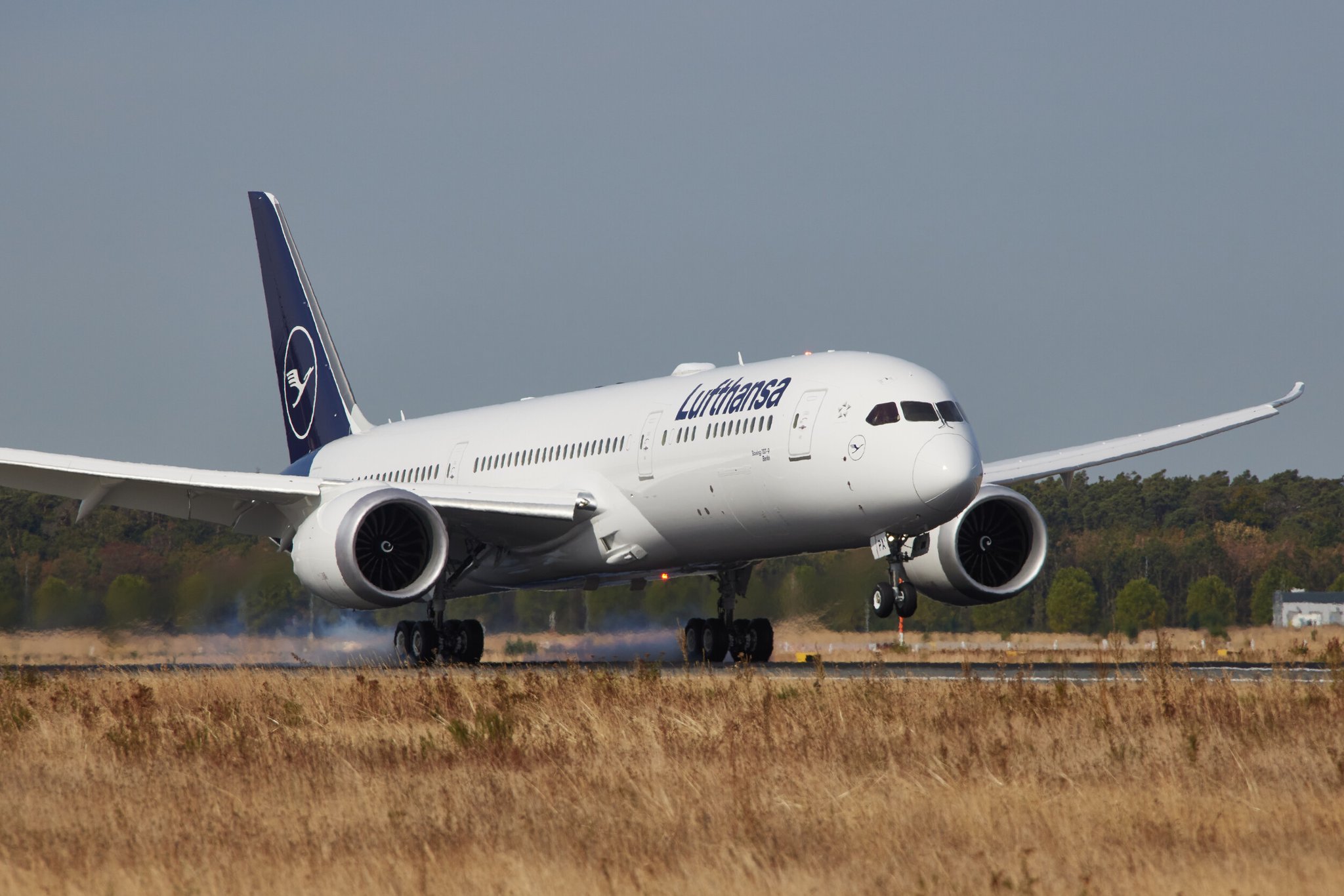 Lufthansa News on Twitter: "Aufgepasst 👀, #planespotters! Unsere erste ...