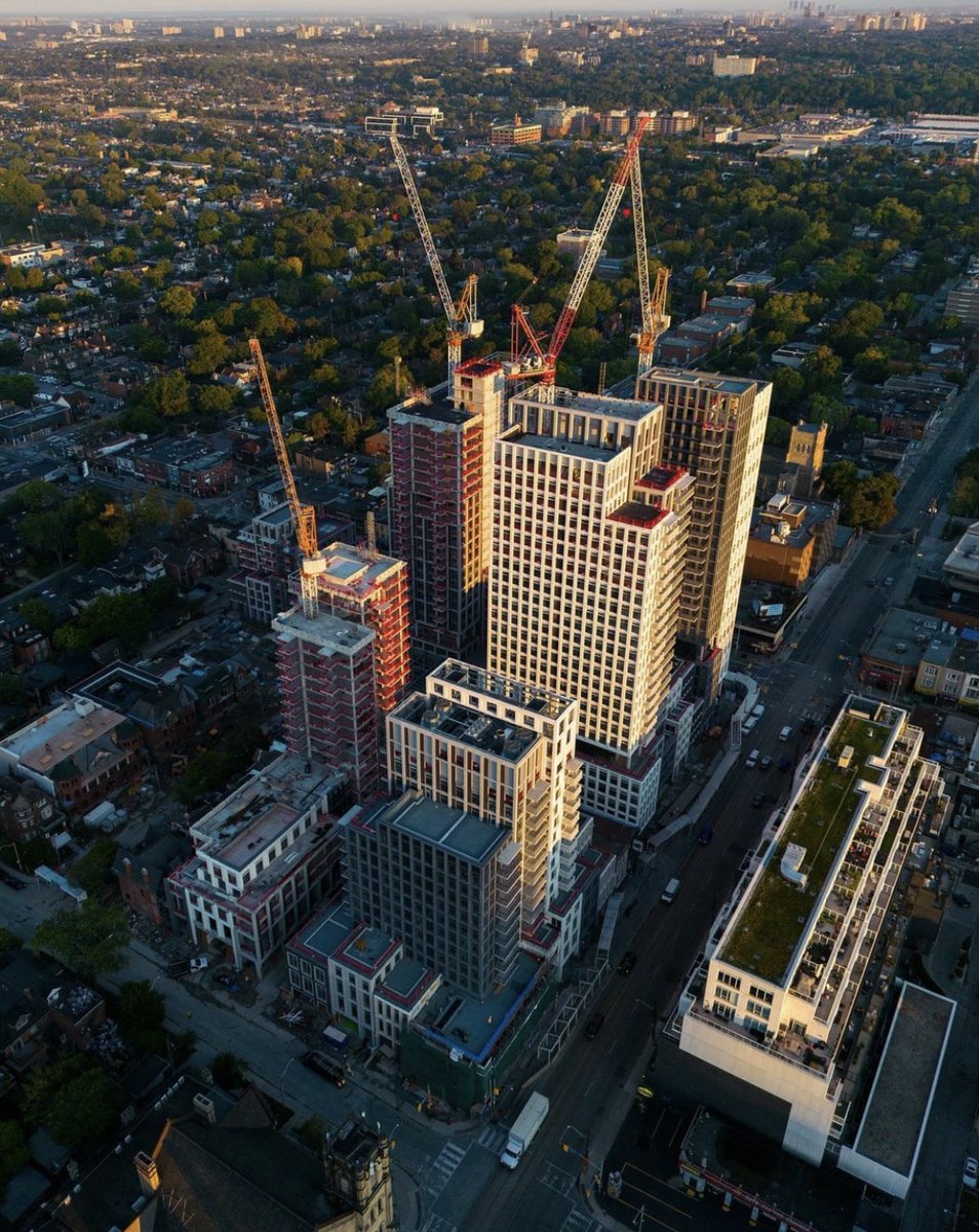 Mirvish Village, Fall 2022
(photo: ig georgevancouver)
#architecture #design #rental #construction #Toronto