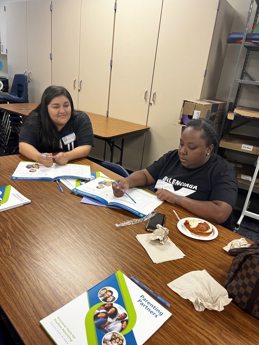 kspell262's tweet photo. Cravens first week of Parenting Partners was a great success. @CubbyBearReport @SheldonISD https://t.co/Ddy1Ym6uNs