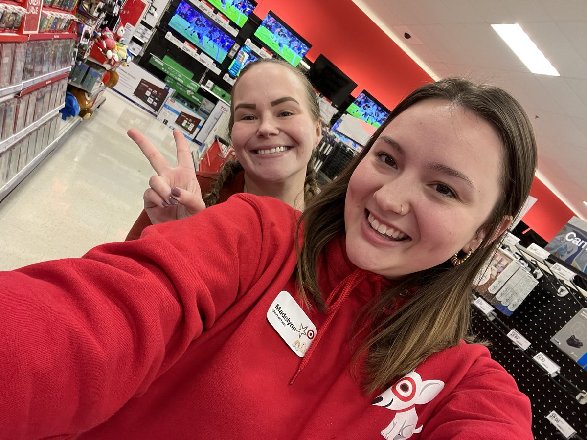 Madelynn tweet media