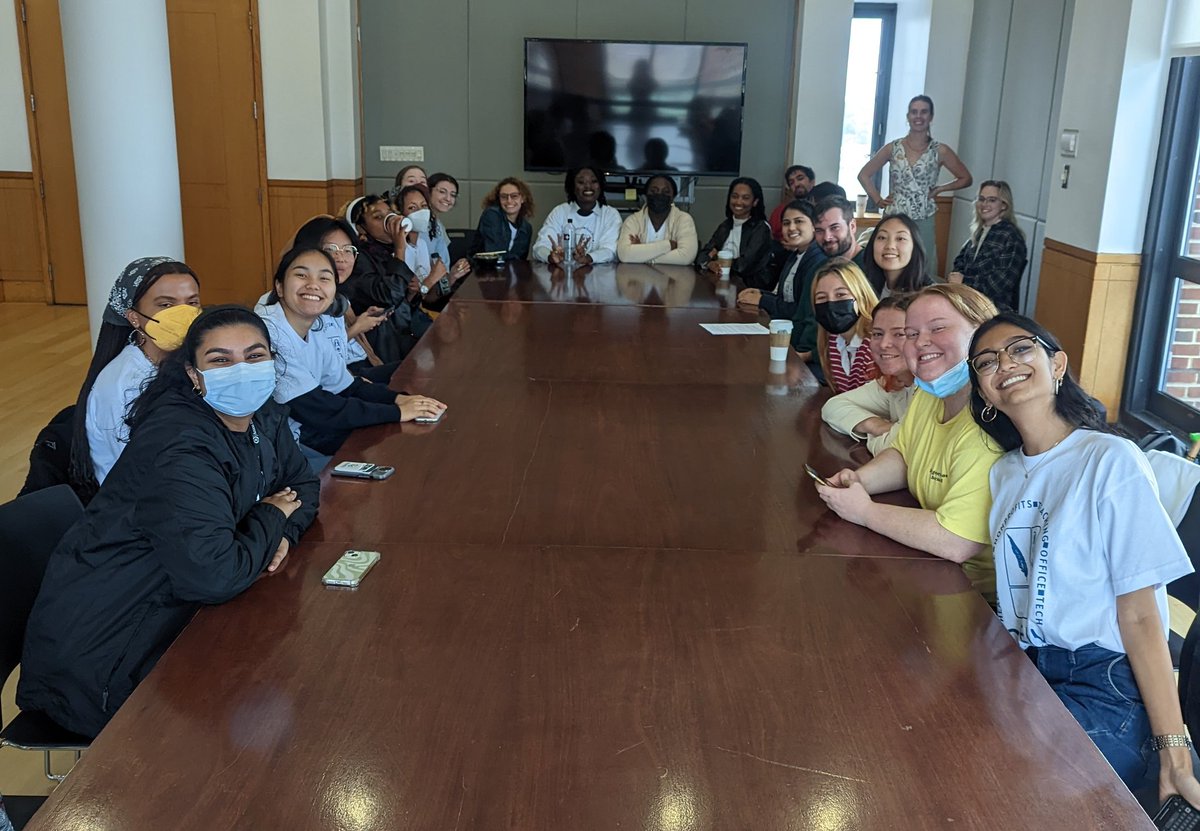opeiu153's tweet photo. The Barnard RA union is meeting with their Dean and the administration RIGHT NOW to get an answer on voluntary recognition! Send your most fire emoji of support for a quick response! ✊🔥♥️ #tiktokbeilock https://t.co/ErayTUFPE4