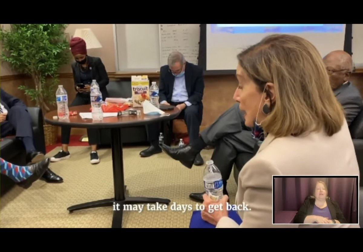 thingsonshelves's tweet photo. The cracker of survival and of Western civilization, even when democracy fails, Triscuits provide a bite-sized crunch for all palates and politics #endoftheworldproductplacement https://t.co/qZsQe7BbZ3