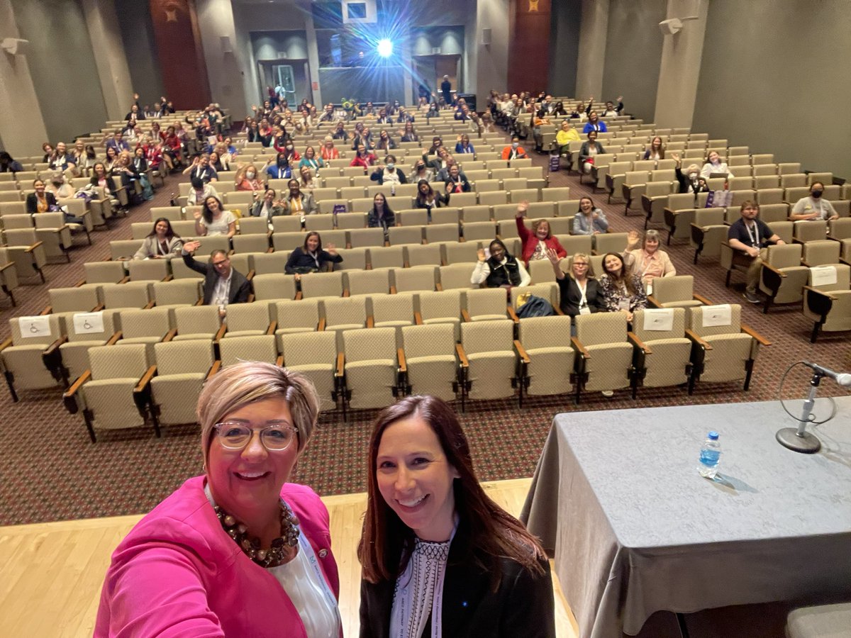 drmarilynriley's tweet photo. @ReneeThompsonRN @ANCCMagCon  Having an amazing day at the Magnet and Pathway Conference!! Our presentation was a huge success! And I had the opportunity to connect with Renee Thompson!! @RedCross #nurses  # https://t.co/7GsmoSf8xr