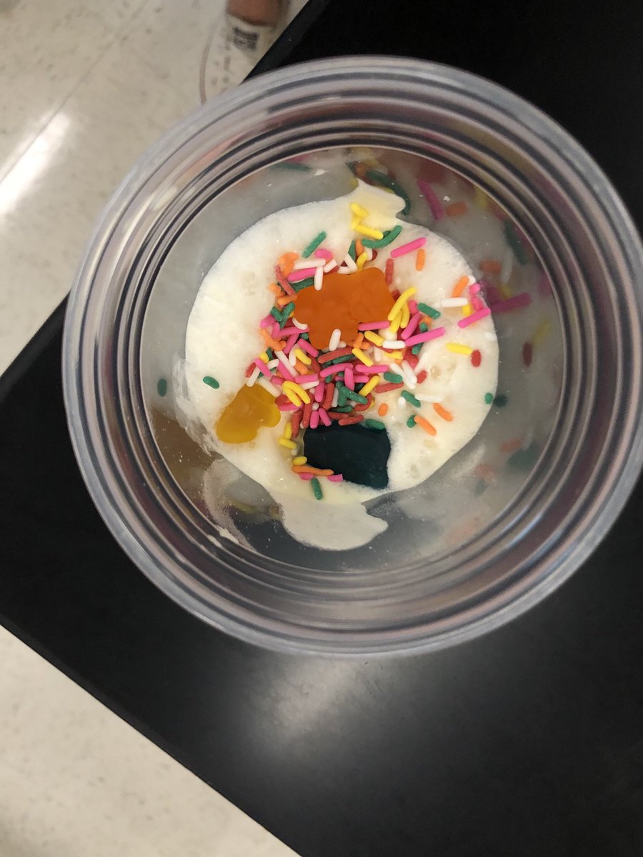 Edible aquifers! #learningisyum in ⁦<a href="/MortonMNHSdawgs/">Charles Morton</a>⁩ Aquatic Science class. ⁦<a href="/McKinneyNorthHS/">McKinney North HS</a>⁩ #ThisIsNorth ⁦<a href="/KendraHenke/">Dr. Kendra Henke</a>⁩ #McKinneyScience