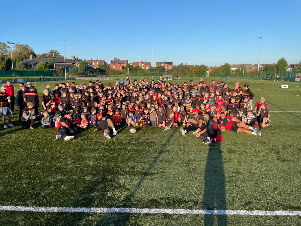 PilksRecsARLFC's tweet image. Amazing day at Ruskin Drive as Tonga RL joined in training with over 200 players.
Massive thanks to 
Jason Taumalolo
Siua Taukeiaho 
Addin Fonua Blake 
Daniel Tupou 
Keaon Koloamatangi 
Sifa Talakai
Kristian Woolf
For making the day so special for the players.