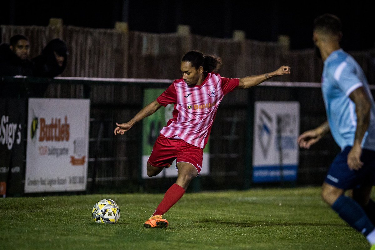 LeightonTownFC's tweet photo. How good were these 2 on Tuesday night 😁👏

#YourTownYourTeam https://t.co/39MVtg7KYJ