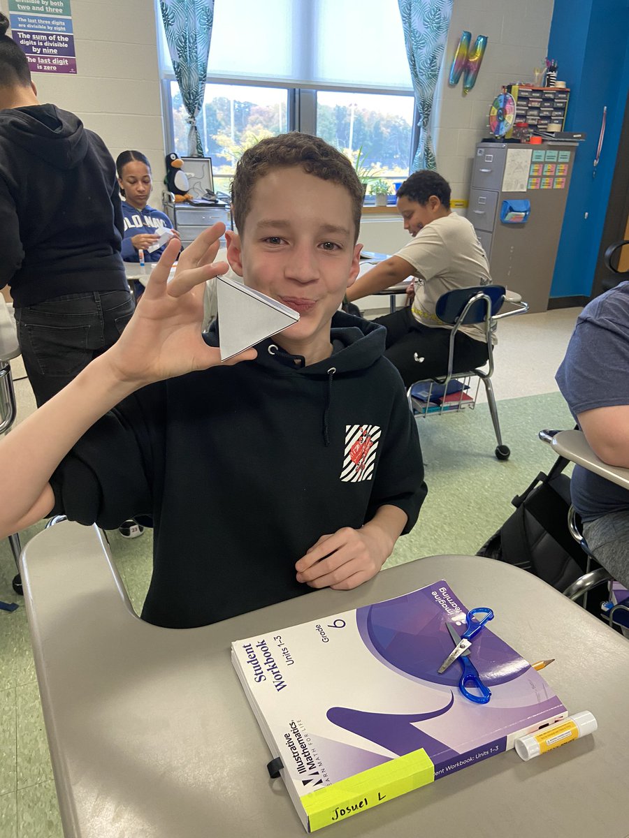 Mrs. Cavallaro tweet media