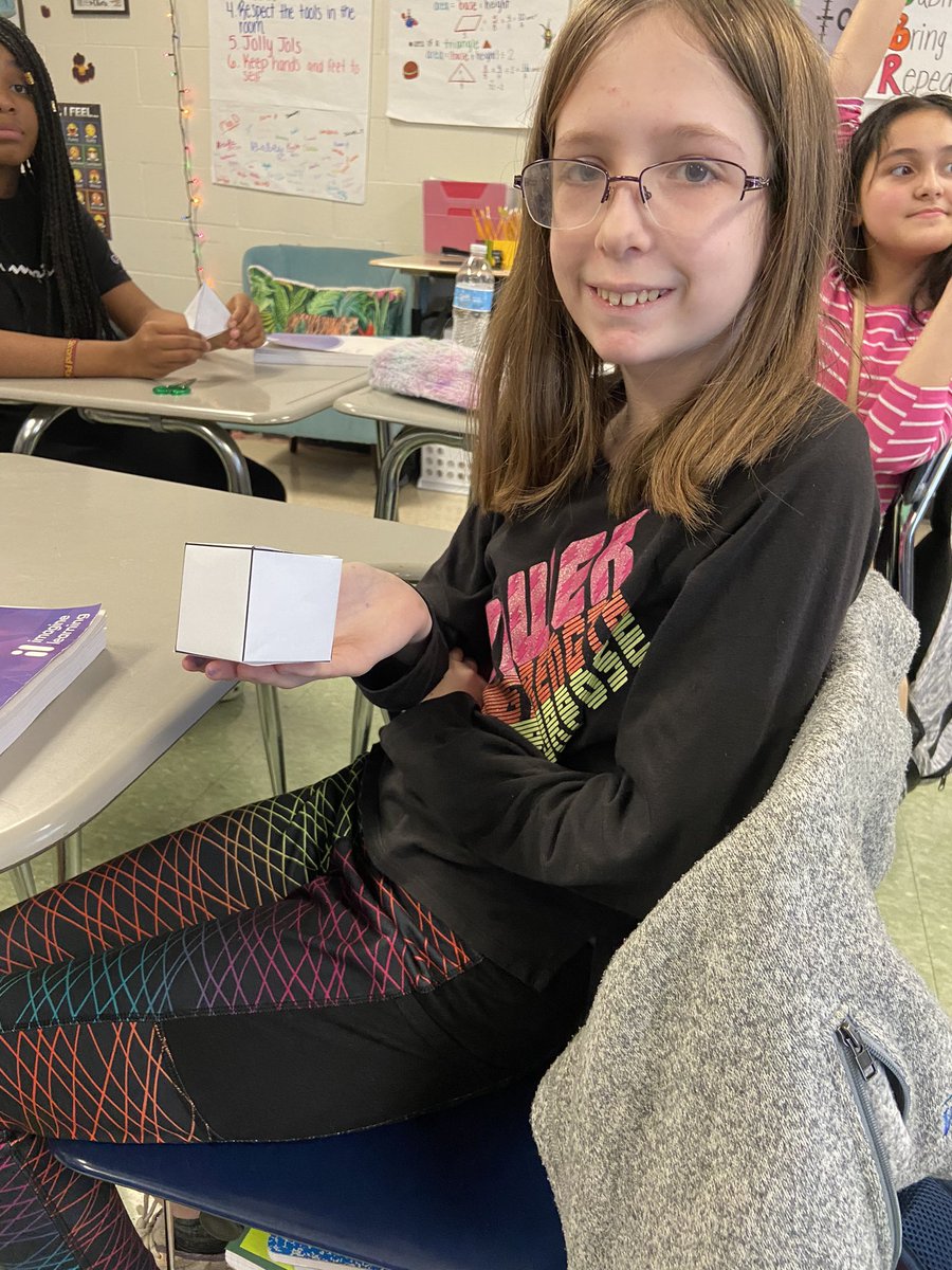 Mrs. Cavallaro tweet media