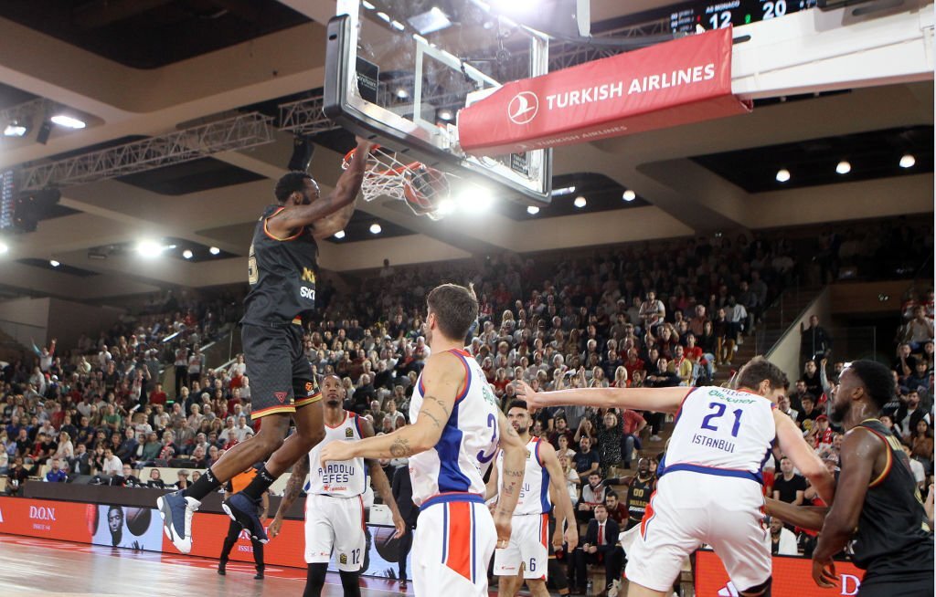 😕 Serbest Atışlar Yüzünden Kaybedilen Bir Maç Daha!

Uzatmaya kalan maçta temsilcimiz Anadolu Efes, Amath M'baye ve Vasilje Micic'in kaçan kritik serbest atışları sonrası Monaco deplasmanından 95-92 mağlup ayrıldı.

#AnadoluEfes #Efes #EuroLeague #Monaco