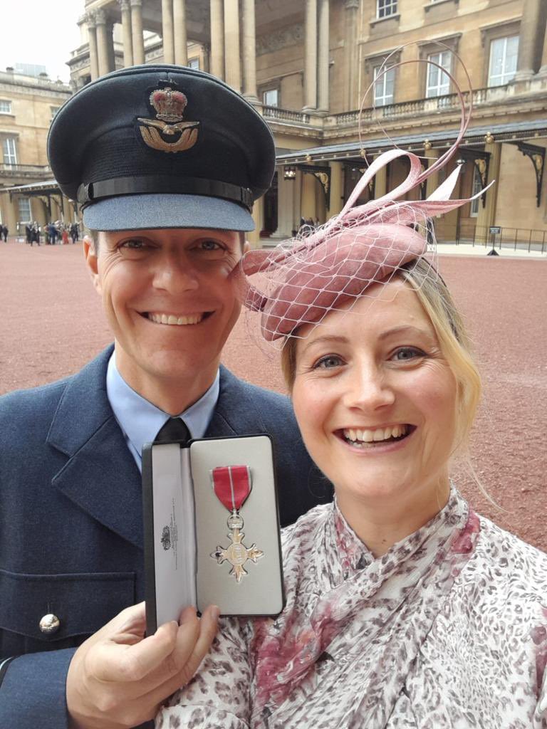 Fab to see my buddy Gareth pick up his #MBE2022 at the Palace today, reflecting his hard work <a href="/1AirMobWing/">1 Air Mobility Wing</a>. Always nice to see <a href="/RAF_Logistics/">RAF Logistics</a> being recognised for its vital contribution <a href="/JoLincoln_RAF/">Air Vice-Marshal Jo Lincoln MBE</a> <a href="/NeilGrant_RAF/">Air Cdre Neil Grant</a>