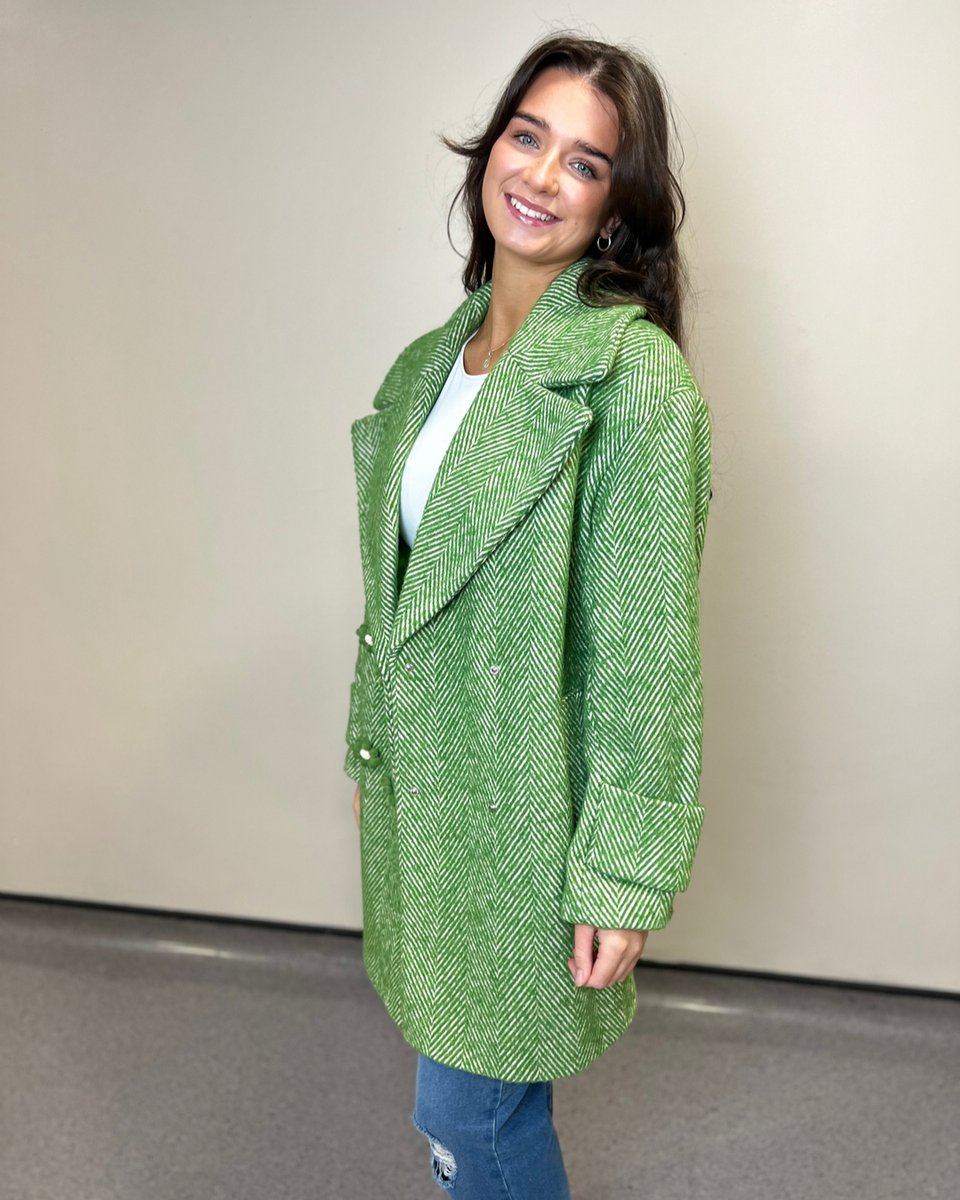 Buttercrane's tweet photo. Oversize style crombie coat in the most gorgeous shade of green as worn by our local #blogger @Molllywalker - £45. Also available in cornflower blue.  Cute flower button detail.
#coat #coatseason #green #aw22 #savida #dunnes https://t.co/hPjT6m0QrR