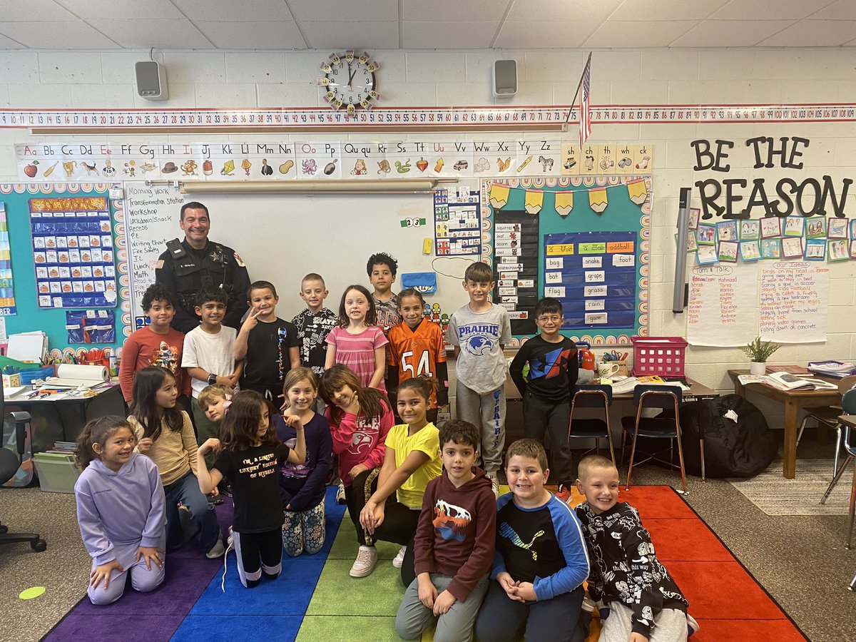 kbidny's tweet photo. We 💙 OPPD! Thank you for being so awesome and chatting with us today! #osd135 #prairiehawks https://t.co/85YVN0c50u