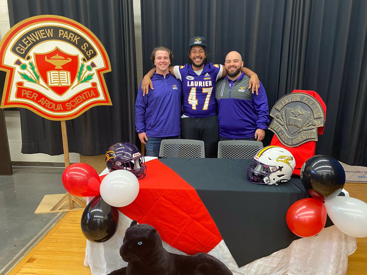 519sportsonline's tweet photo. 🚨519 COMMITMENT ALERT - Khalil Derman is a GOLDEN HAWK! He commits to @MichaelFaulds and @LaurierFootball for the 2023 OUA season. Congrats Khalil! #519Proud #LocalSports #519Football @CMFALions @WLUAthletics @ZachScotto @GPSSsports @wrdsb https://t.co/0MKfci8lEb