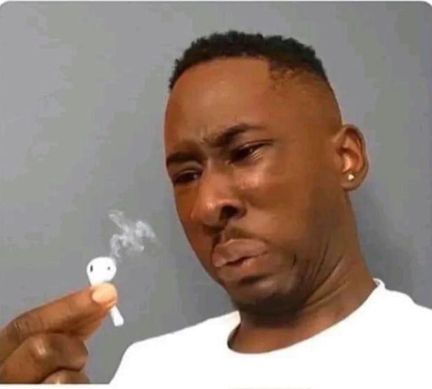stfuayen's tweet photo. Me acting shocked when my playlist plays bangers back to back as if I didn't create that shit myself https://t.co/Cp0sZKLVCP