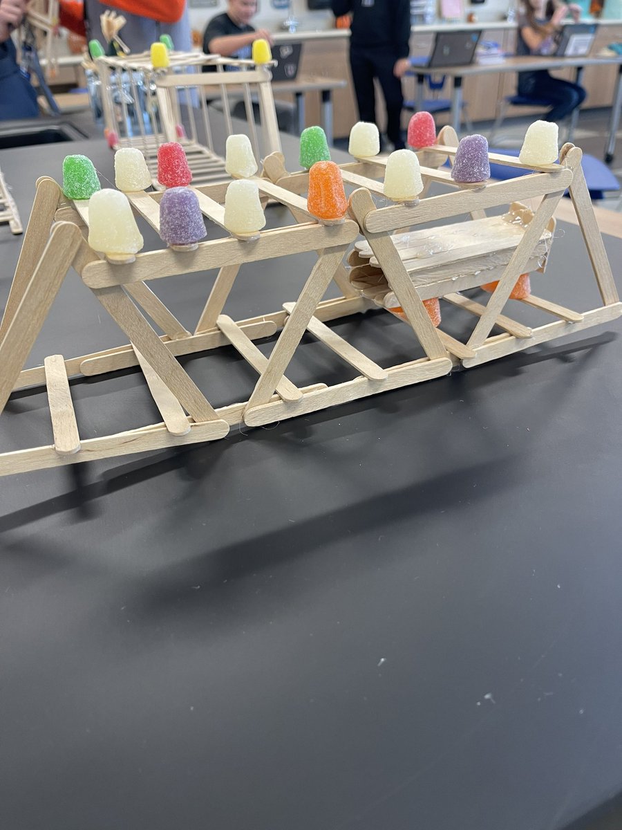 madisonhope005's tweet photo. Last week we finished up our bridges in STEM! 😊 https://t.co/GCGVFKEEW8