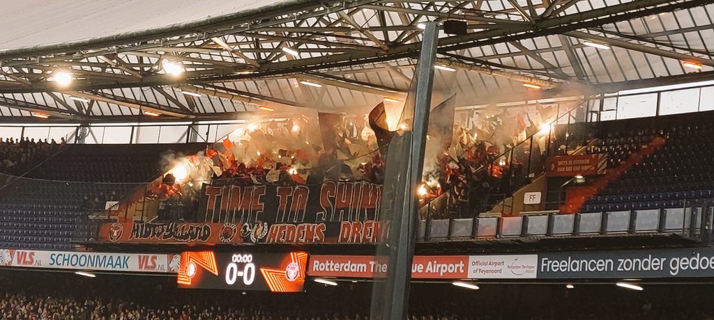 Plakplaat63's tweet photo. Als je niet kunt winnen, moet je zorgen dat je niet verliest.
#Feyenoord
#FEYFCM https://t.co/HNHTgokAUr