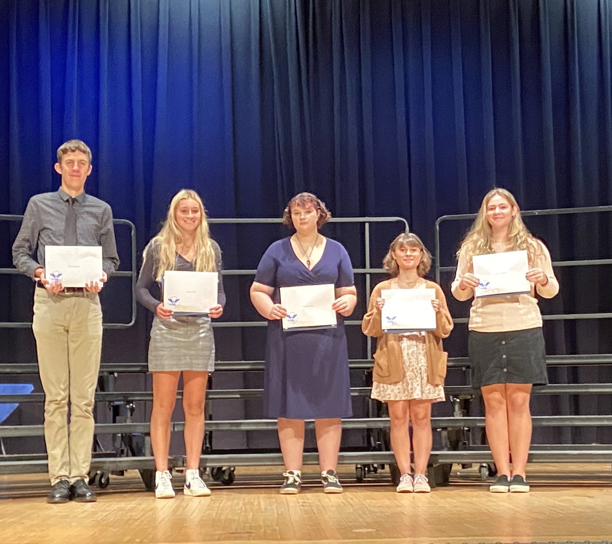 SDHSSeahawks's tweet photo. ￼Everybody can be great bc everybody can serve-MLK
Congrats &amp; thanks to the 55 selfless Ss who served 1000s of hrs &amp; earned Presidential Service Awards! Special thanx to Mr. Purnell @Buckingham411 ￼&amp; #DecaturAlum, our Guest Speaker. #SeahawksSoar #TheDecaturWay @WorcesterSystem https://t.co/FXRWEu6CdX