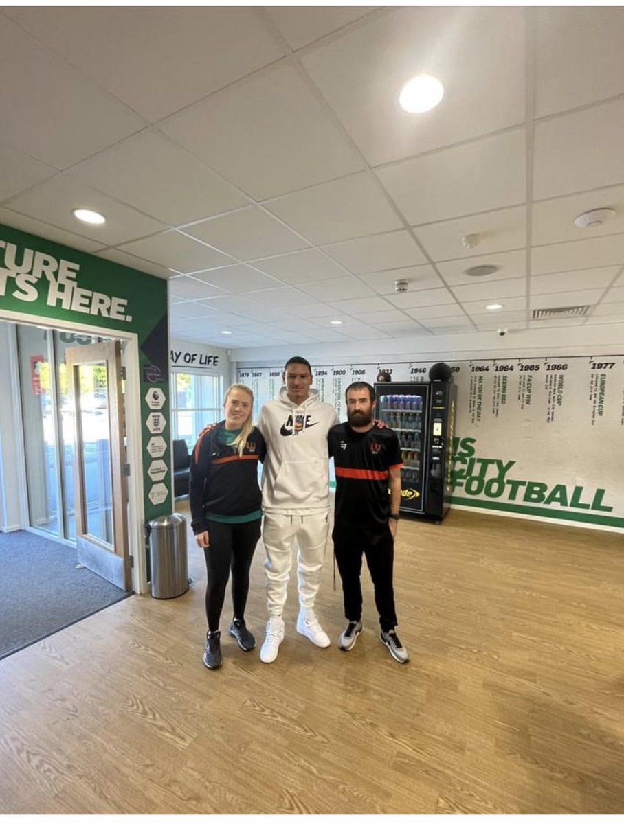 Special guest Nunez visited us today at the Simpson hub #liverpoolfc #football
