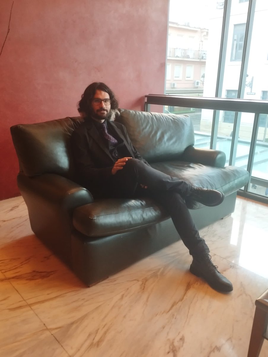 AlvaroBP97's tweet photo. Ayer me puse guapete 🤓 💜 https://t.co/QGVWjpTa0U