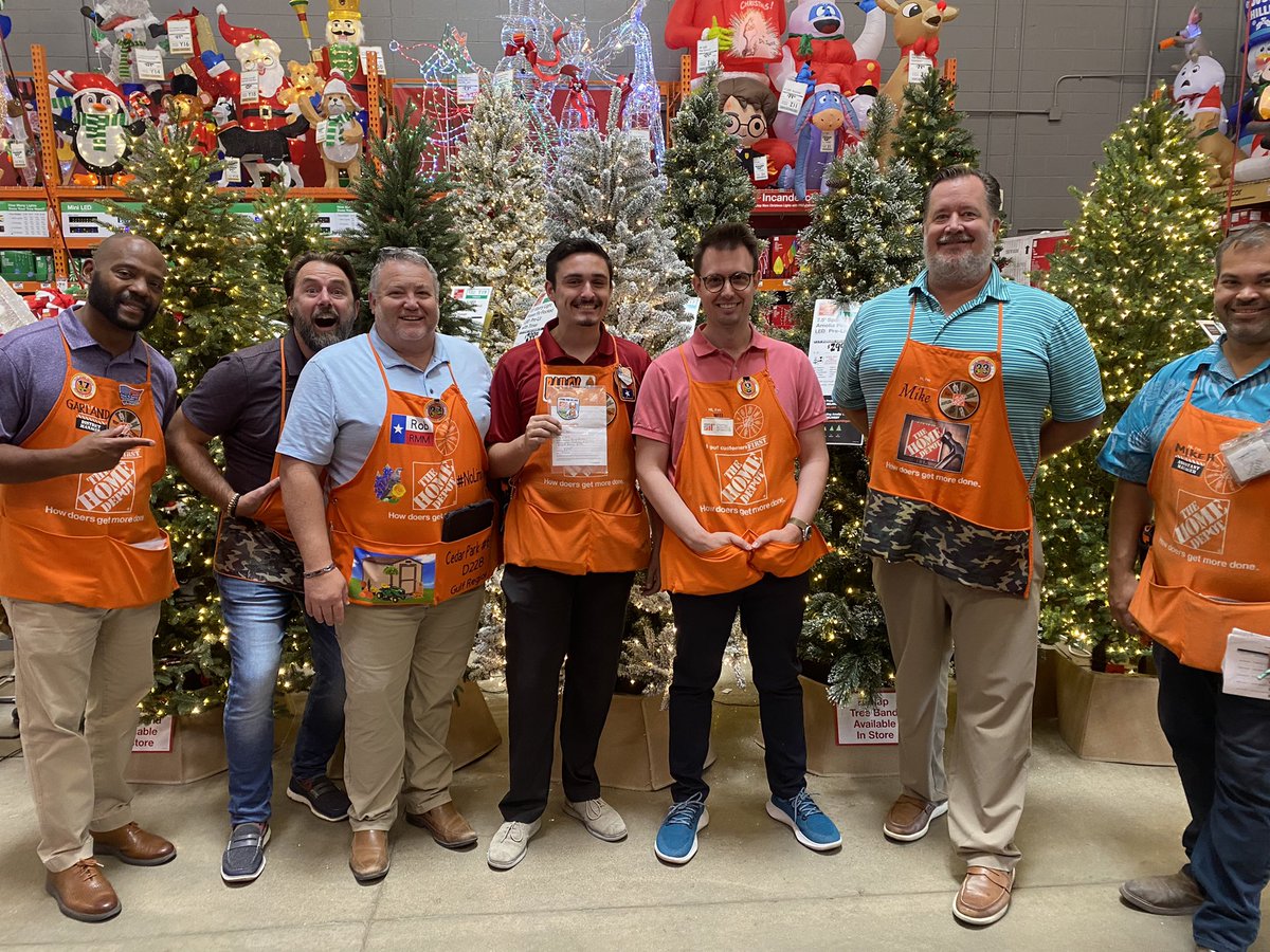 Shawna Breedlove (@breedloveshawna) on Twitter photo Bailey was recognized for being an outstanding GSR Captain. #weknewthat #thelakelineway <a href="/garland_haynes/">Garland Haynes</a> <a href="/robmm13/">Rob Lewis</a> <a href="/BaileyWyche/">Bailey Wyche</a> <a href="/mikeyhart2571/">Mike Hart</a> Bailey was recognized for being an outstanding GSR Captain. #weknewthat #thelakelineway <a href="/garland_haynes/">Garland Haynes</a> <a href="/robmm13/">Rob Lewis</a> <a href="/BaileyWyche/">Bailey Wyche</a> <a href="/mikeyhart2571/">Mike Hart</a>