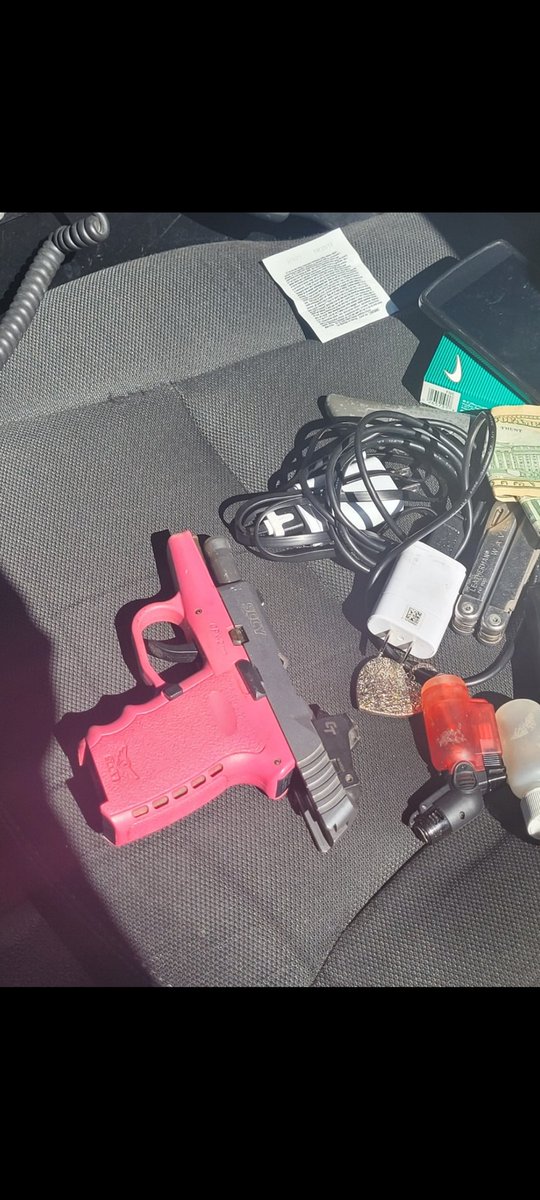 DPD FUGITIVE UNIT (@dpdfugitive) on Twitter photo Another day another violent criminal arrested. Agg robbery at 711 where the clerk was stabbed in the chest. Bonus arrest for a stolen truck and gun charges. Thanks <a href="/fortworthpd/">Fort Worth Police</a> for helping us out!! Another day another violent criminal arrested. Agg robbery at 711 where the clerk was stabbed in the chest. Bonus arrest for a stolen truck and gun charges. Thanks <a href="/fortworthpd/">Fort Worth Police</a> for helping us out!!