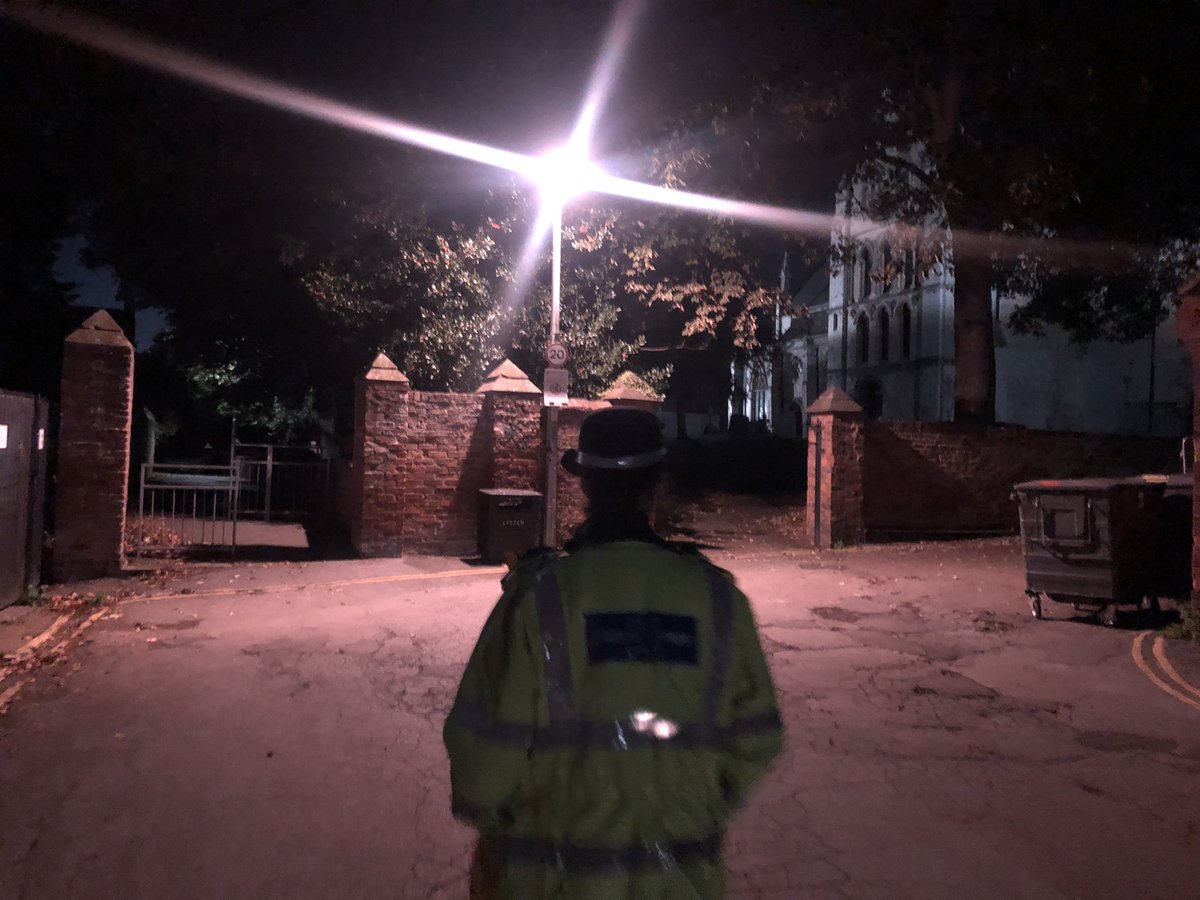 HumberbeatERYS's tweet photo. #Hedon #Aldbrough tackling anti social behaviour that this season brings & providing reassurance through regular foot patrols in hotspot locations around the town & rural villages https://t.co/1QUkMVDwYI