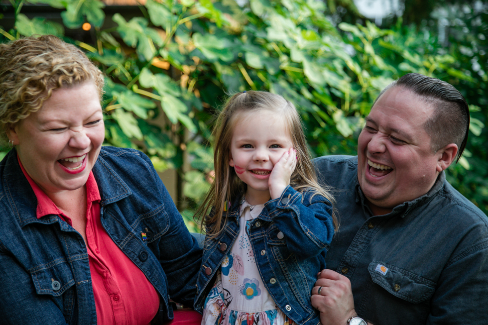 alifurt's tweet photo. So silly! When mom wears red lipstick and leaves the most perfect imprint pure hilarious joy is captured!

#familyphotography #lipstick #kisses #laugher #livelaughlove @McMenamins_Anderson_School #mcmenamins @mcmenamins https://t.co/X5vSSX3FmN https://t.co/nFLj3YeiFQ