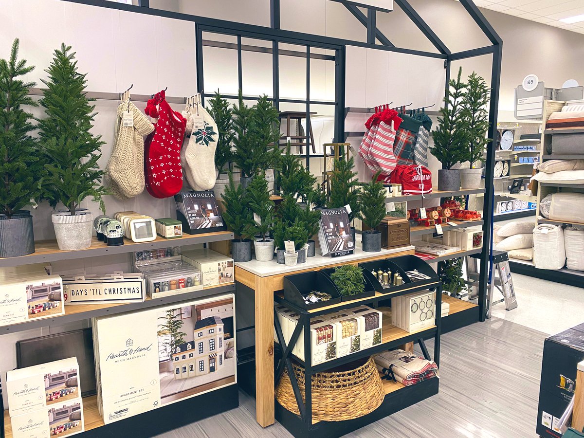 Christy Daniels tweet media