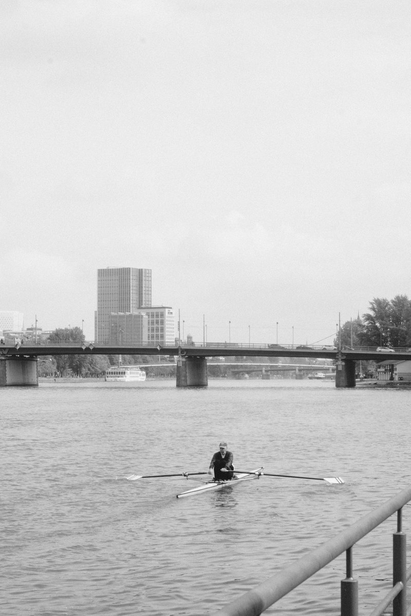 van_2c's tweet photo. Kayaking on the Main river

#DoseOfFrankfurt https://t.co/igyUPILOwX